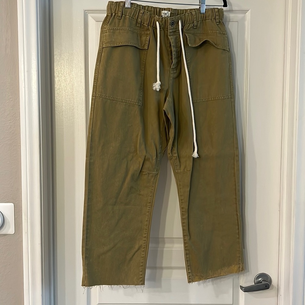 Easel LA wide leg, ankle length khaki jeans. Size L; never worn